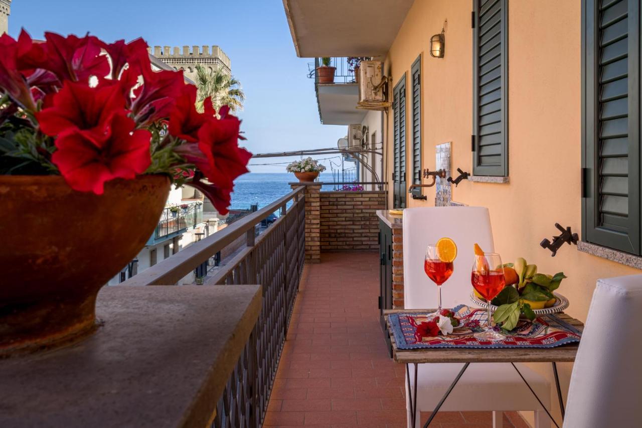 Loft Angolo Sul Mare Letojanni Zewnętrze zdjęcie