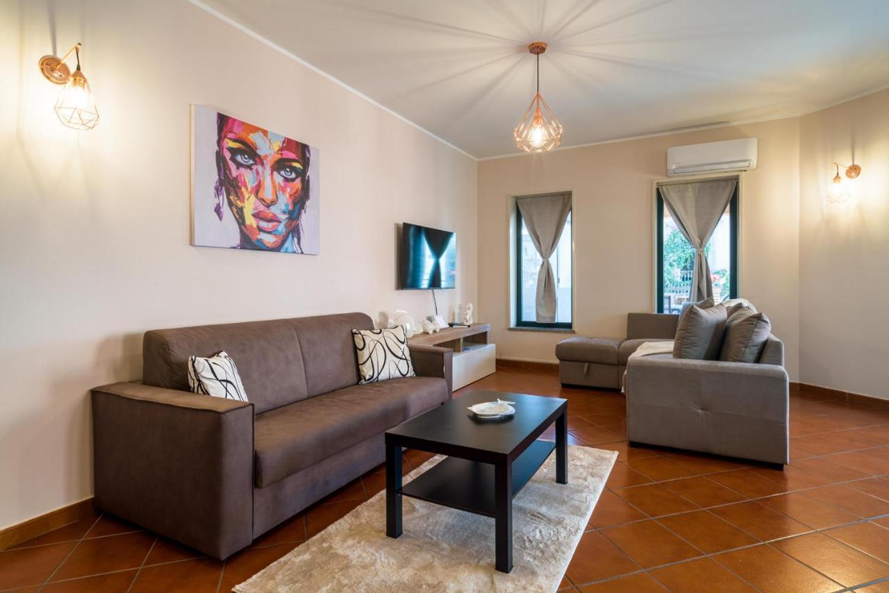 Loft Angolo Sul Mare Letojanni Zewnętrze zdjęcie